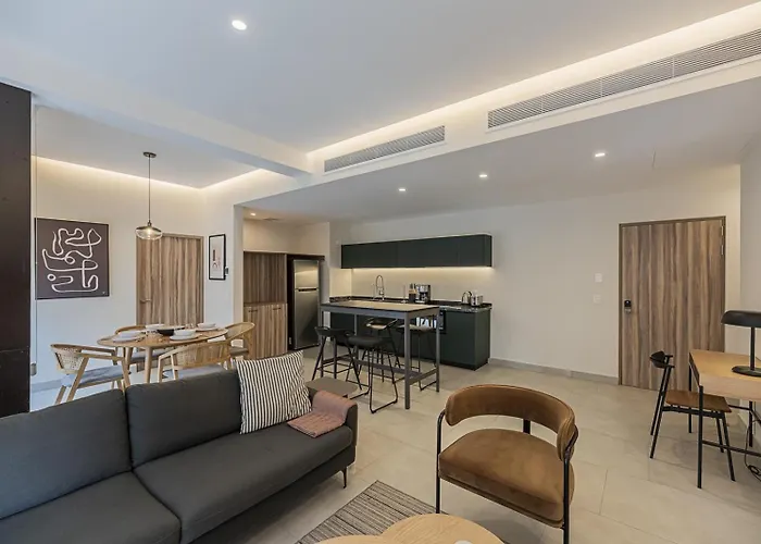 Cuadra 134 Residencial Condesa 4*
