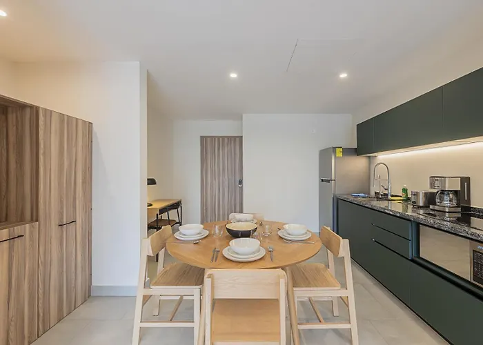 Cuadra 134 Residencial Condesa 4*