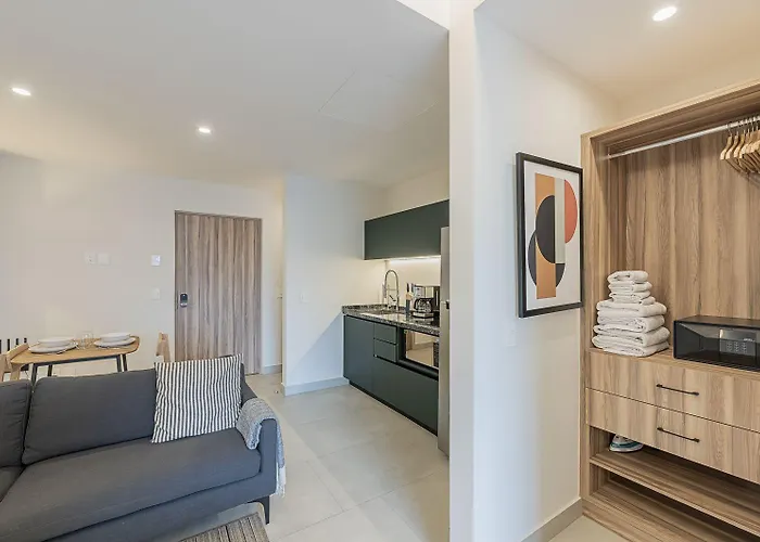 Cuadra 134 Residencial Condesa